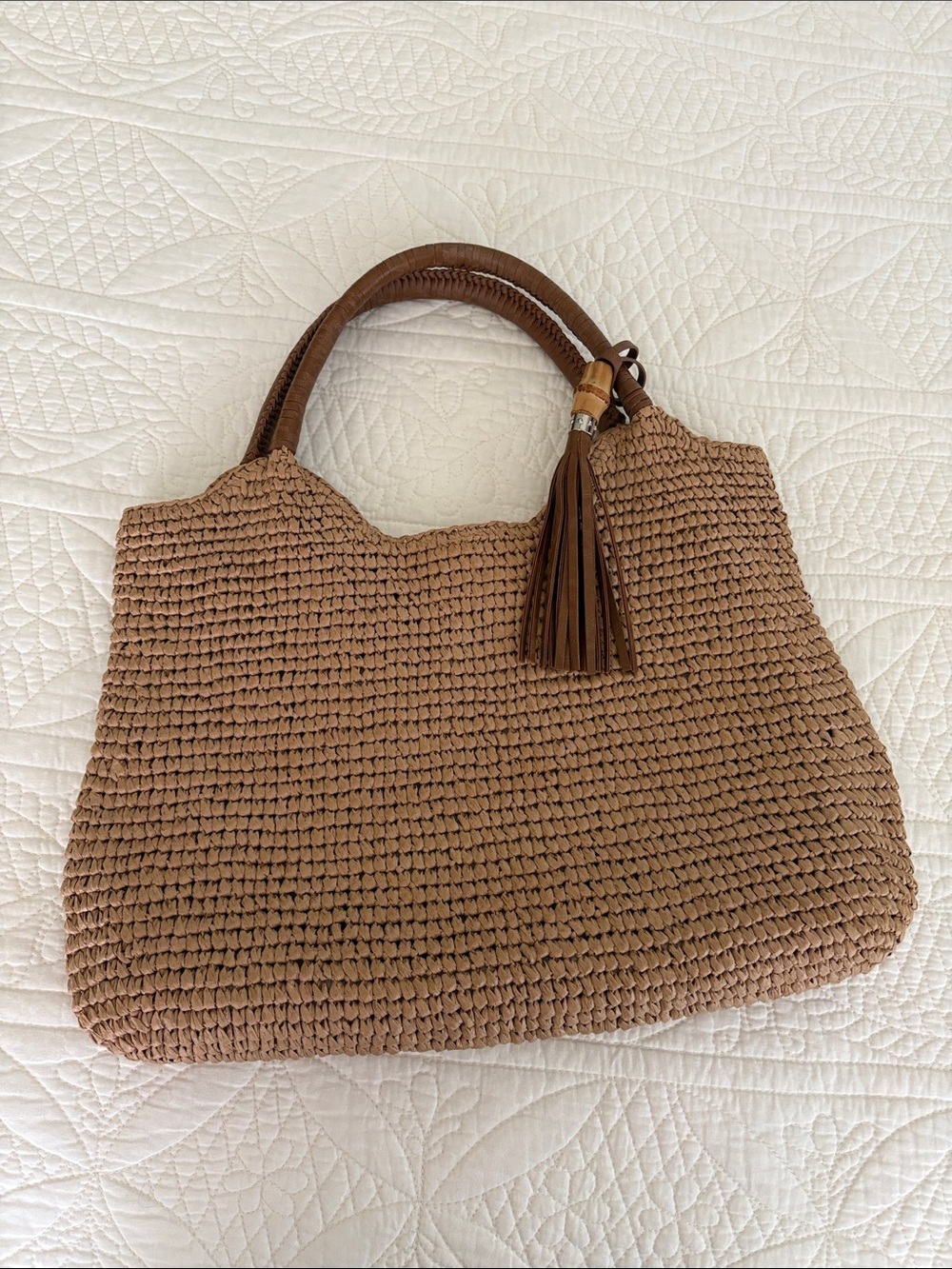 Tommy Bahama
Woven Brown Straw Tote Bag with Tassel